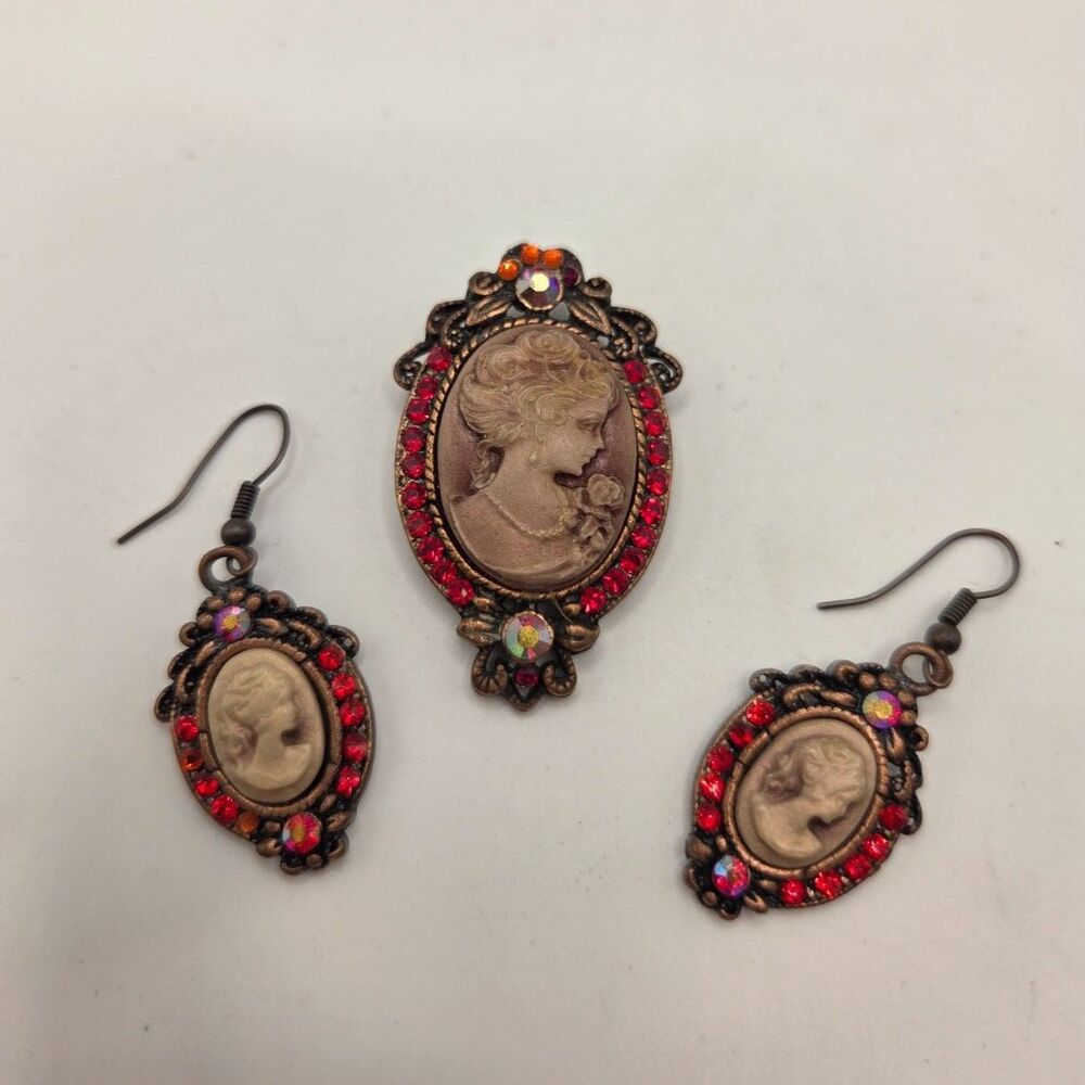 1768. Antiqued Bronze Tone Cameo Jewelry Set with a Pendant/Brooch and Earrings
